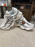 White cheetah new balance
