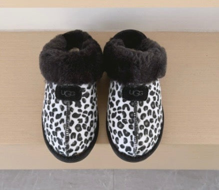 Leopard Print Faux Fur Slippers